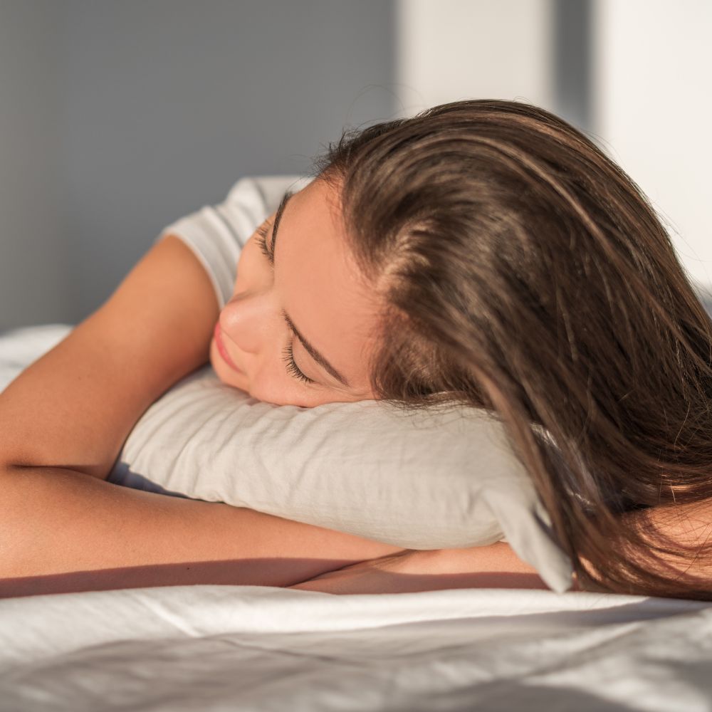 Quelle est la meilleure position pour dormir sans douleur au cou ? Quel est le meilleur oreiller cervical ?